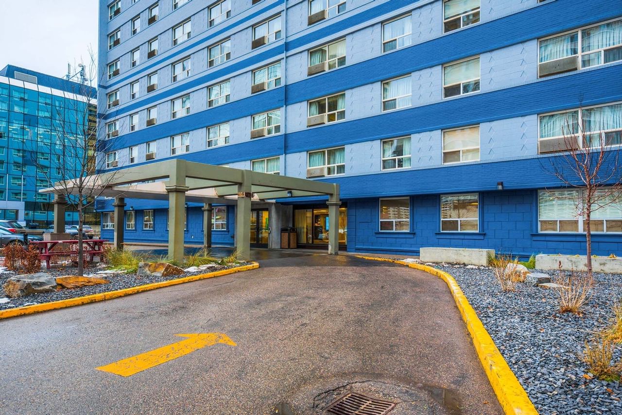 Gallery Coast Calgary Downtown Hotel & Suites by APA