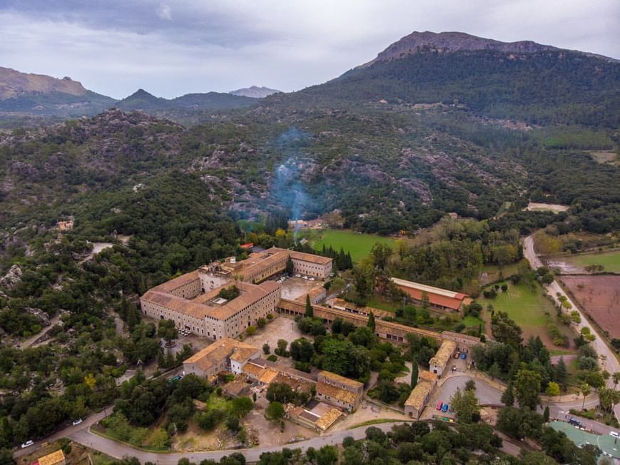 Vista del Santuario de Lluc