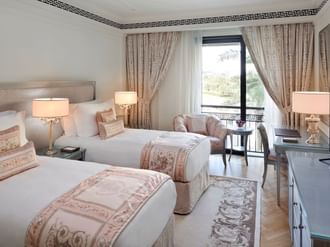 Twin beds in 3-bedroom residence at Palazzo Versace