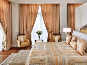Ellende Koe briefpapier 5 Star Hotel Dubai | Luxury Hotel Dubai | Palazzo Versace Dubai