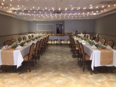 U-Shape Wedding reception setup