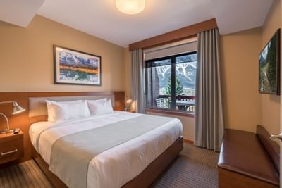 Suite with 1 King bed & mountain view at Clique Hotels