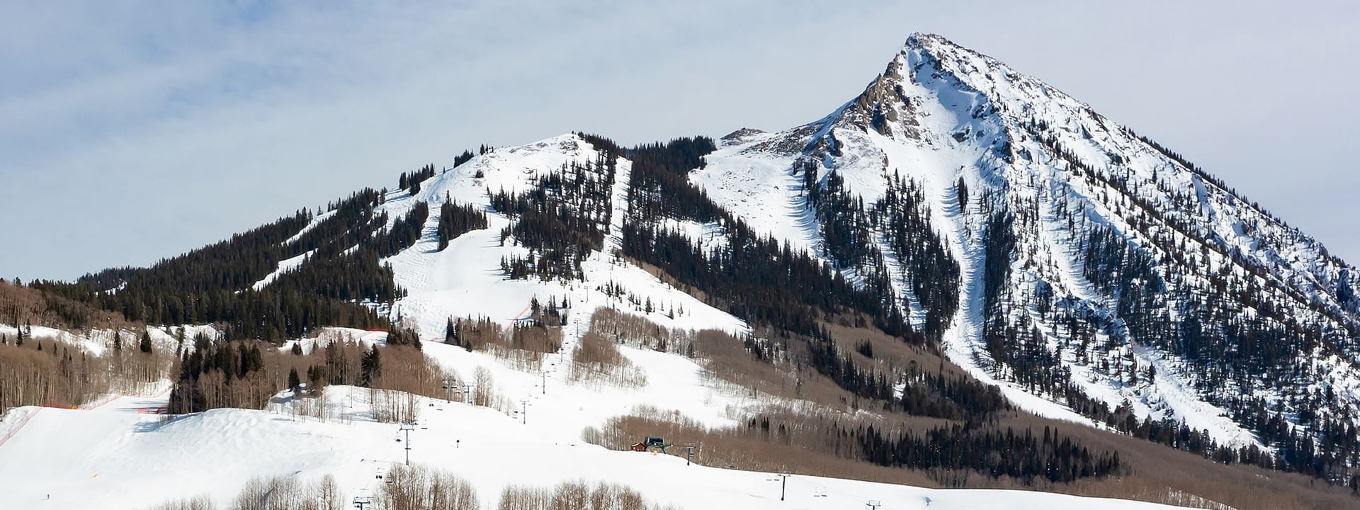 Winter Vacation & Ski Resort Elevation Hotel, CO