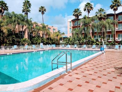 Pool & exterior view of Safety Harbor & Resort