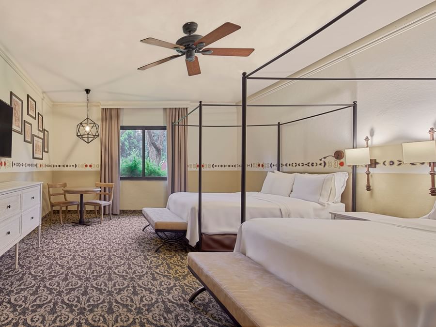2 Double beds & Desk in Accessible Room at La Colección