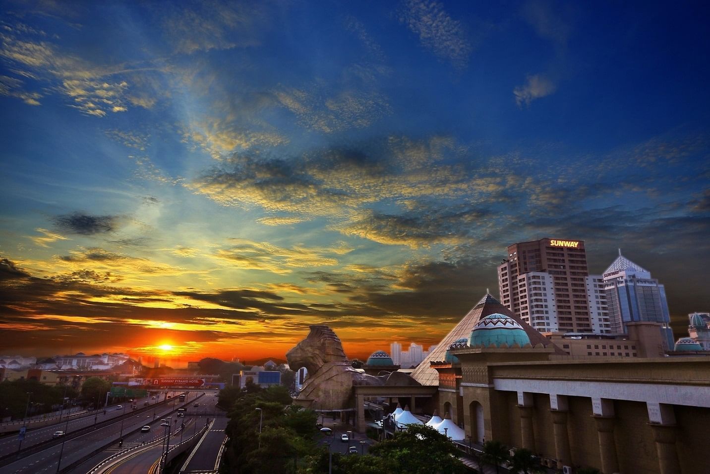 Exterior of the Sunway Pyramid Mall used at Sunway Lagoon
