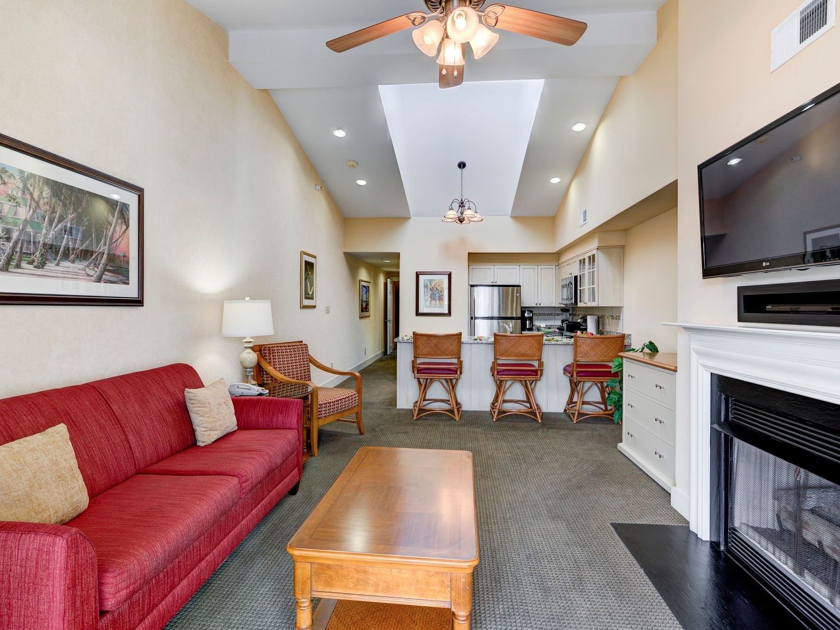 Rooms & Suites in Virginia Beach Turtle Cay Resort Rooms