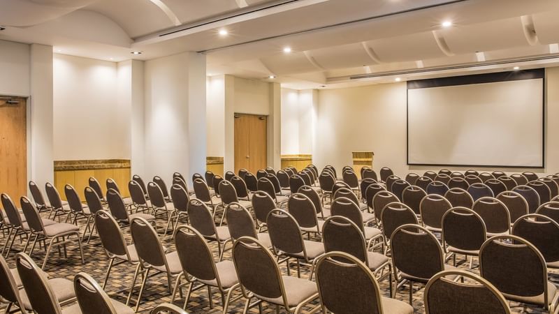 Chair arrangement in meeting room at FI Silao Puerto Interior