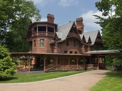 Exterior view of Mark Twain House near Avon Old Farms Hotel