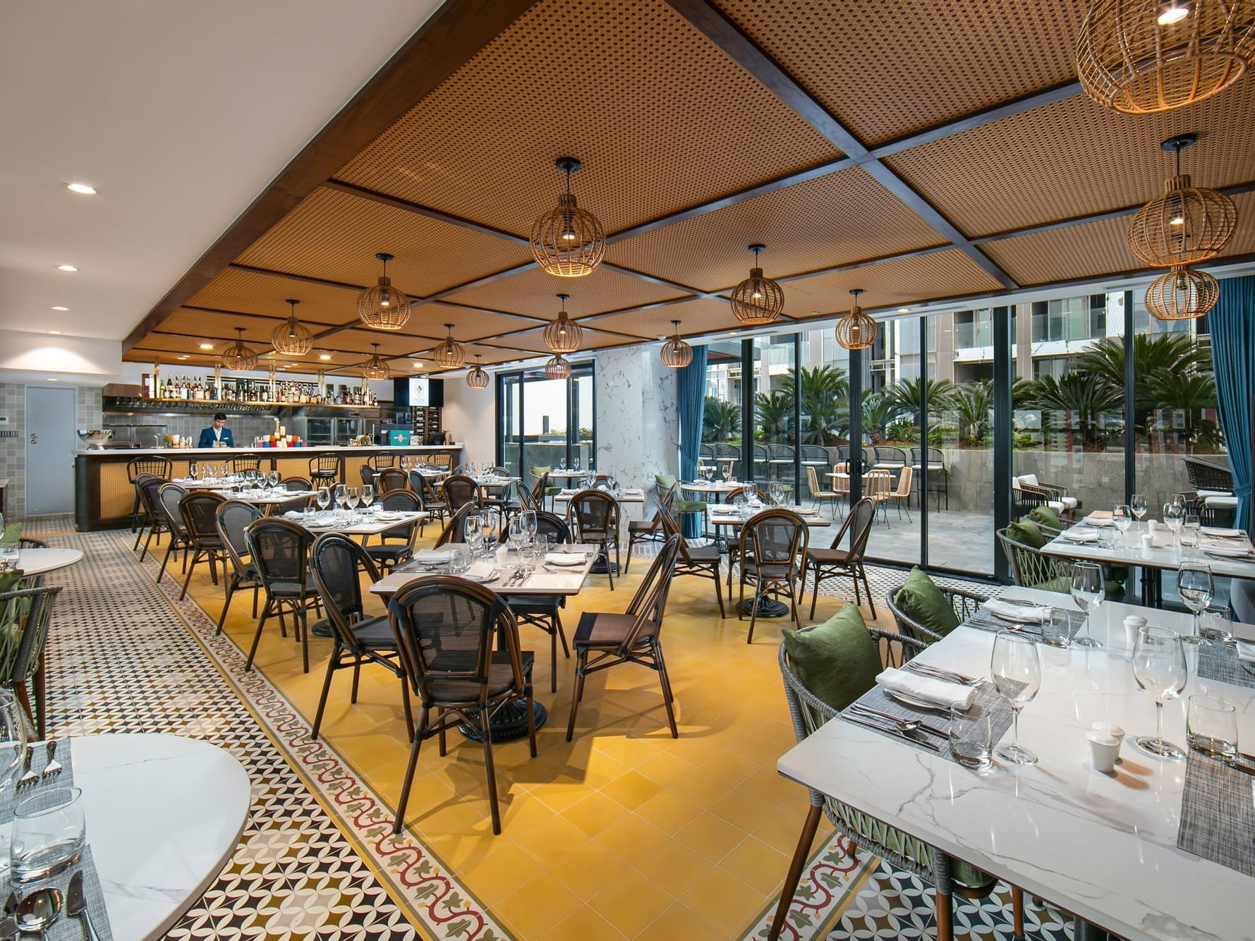 Well-arranged Flourworx Restaurant at Eastin Hotels