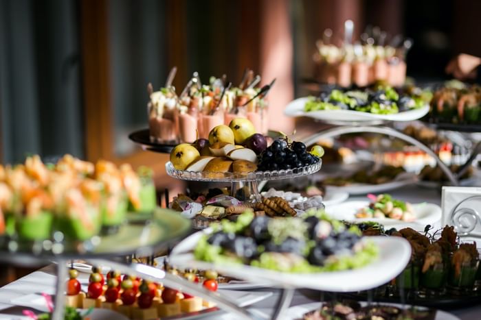 The buffet with starters served at weddings at the Sandman Signa