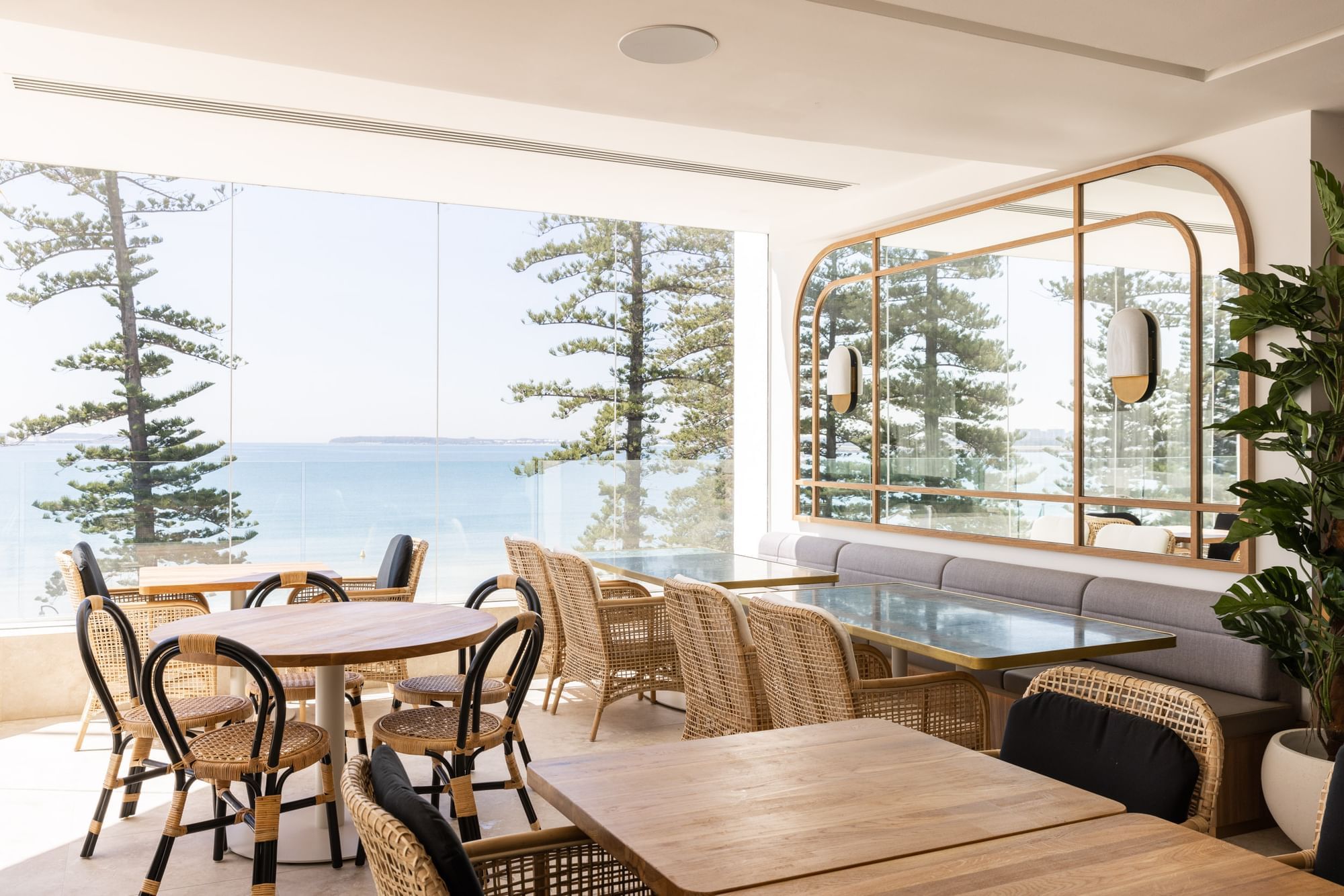 Airy and Bright Dining Area | Novotel Sydney Brighton Beach