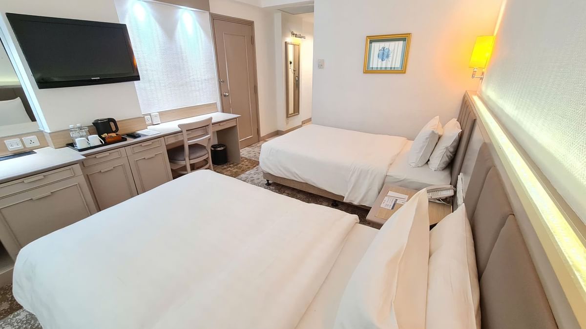 Superior Twin Room at Sunway Hotel Hanoi