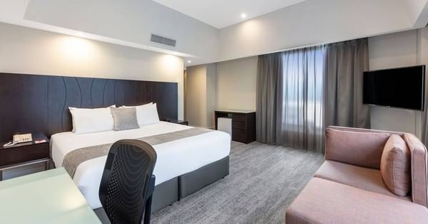 Premium room at Hotel Grand Chancellor Wellington