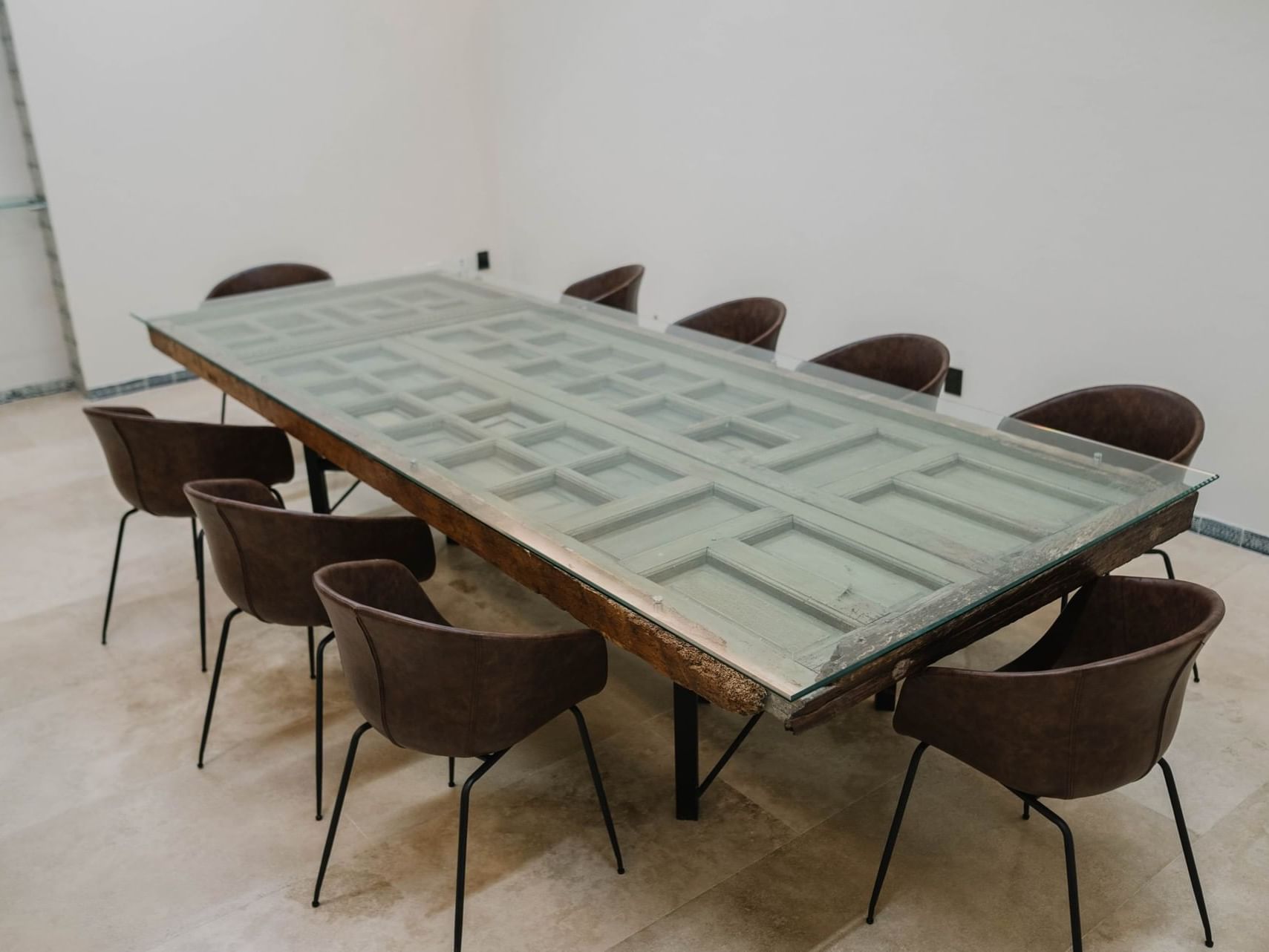 Interior of a Meeting room at Casa Azulejos Puebla Hotel