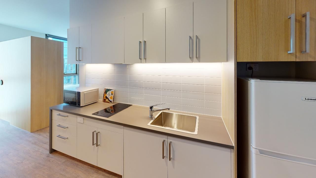 Melbourne-City-Studio-Twin-Accessible-Kitchen