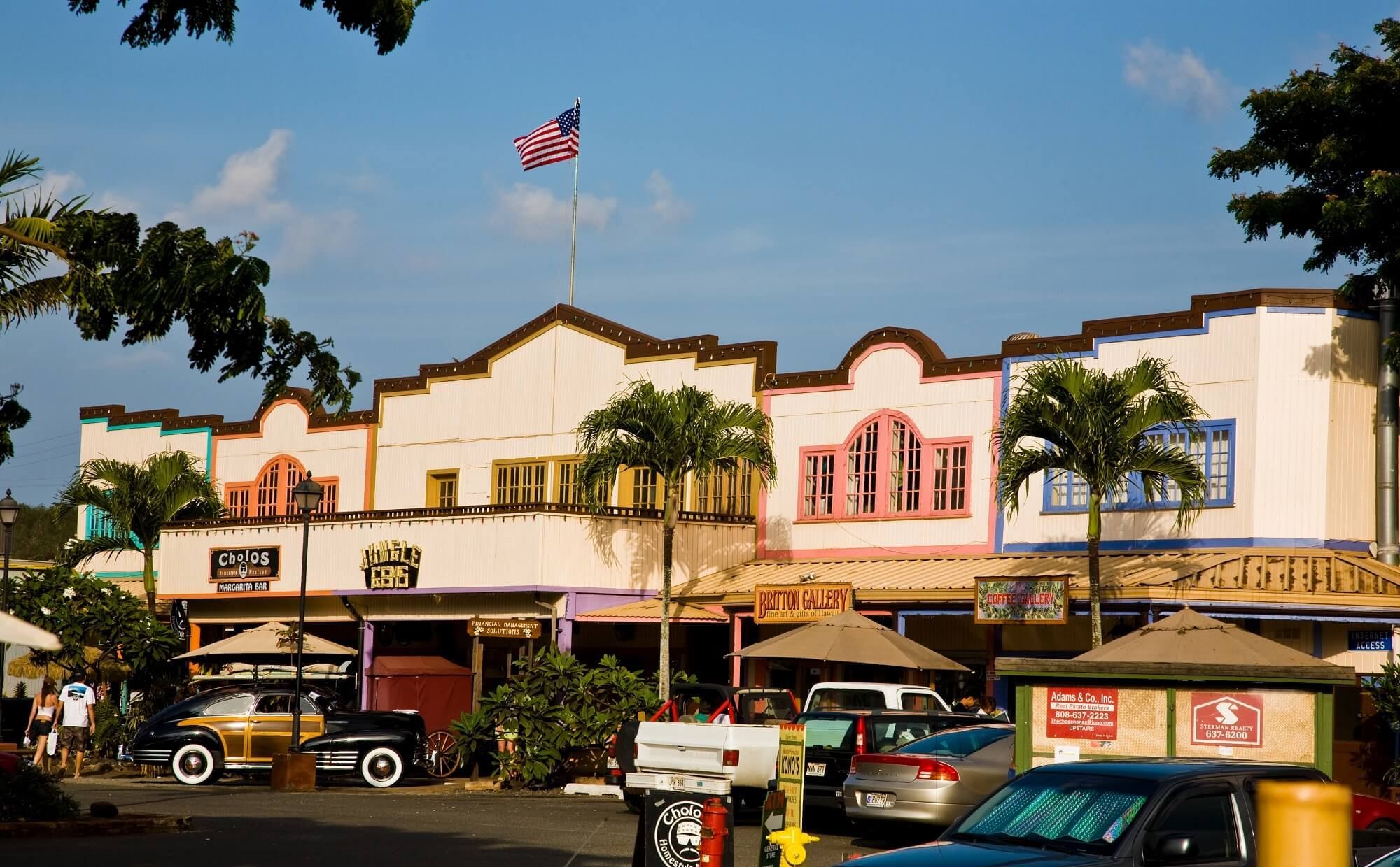 Exterior view of Kailua Town near Waikiki Resort Hotel