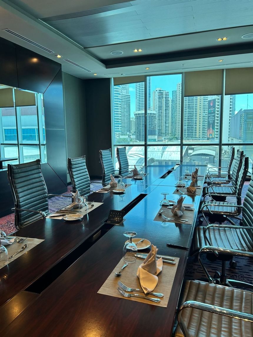 Arranged meeting room by the city view at Megapolis Hotel Panama