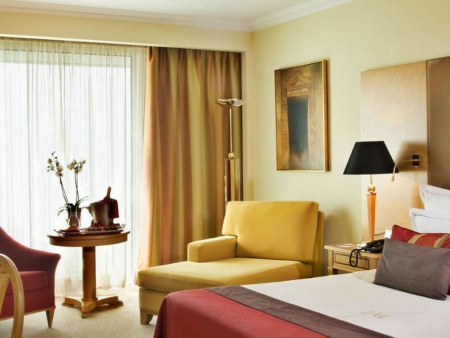 Comfy Bed & lounge in Junior Suite at Hotel Cascais Miragem Health & Spa