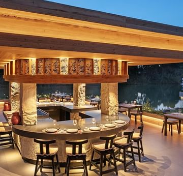 Teppanyaki Restaurant в Titanic Deluxe Golf Belek — азиатские деликатесы и кулинарное шоу под открытым небом.