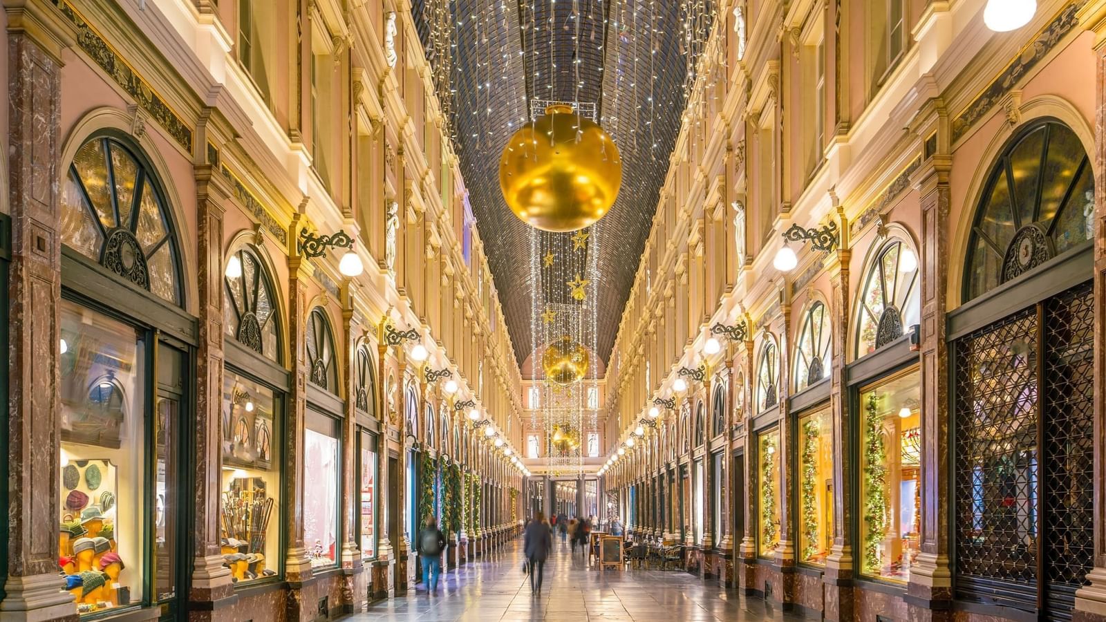 Festive holiday lights in the Galeries Royales Saint-Hubert near Hotel Barsey by Warwick