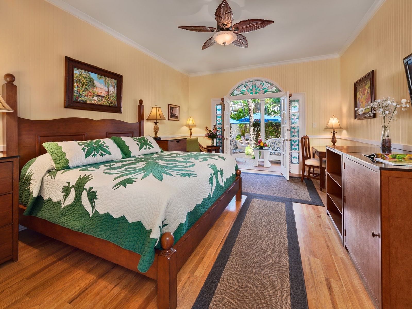 Close-up of the King bed in Lanai Room at The Plantation Inn