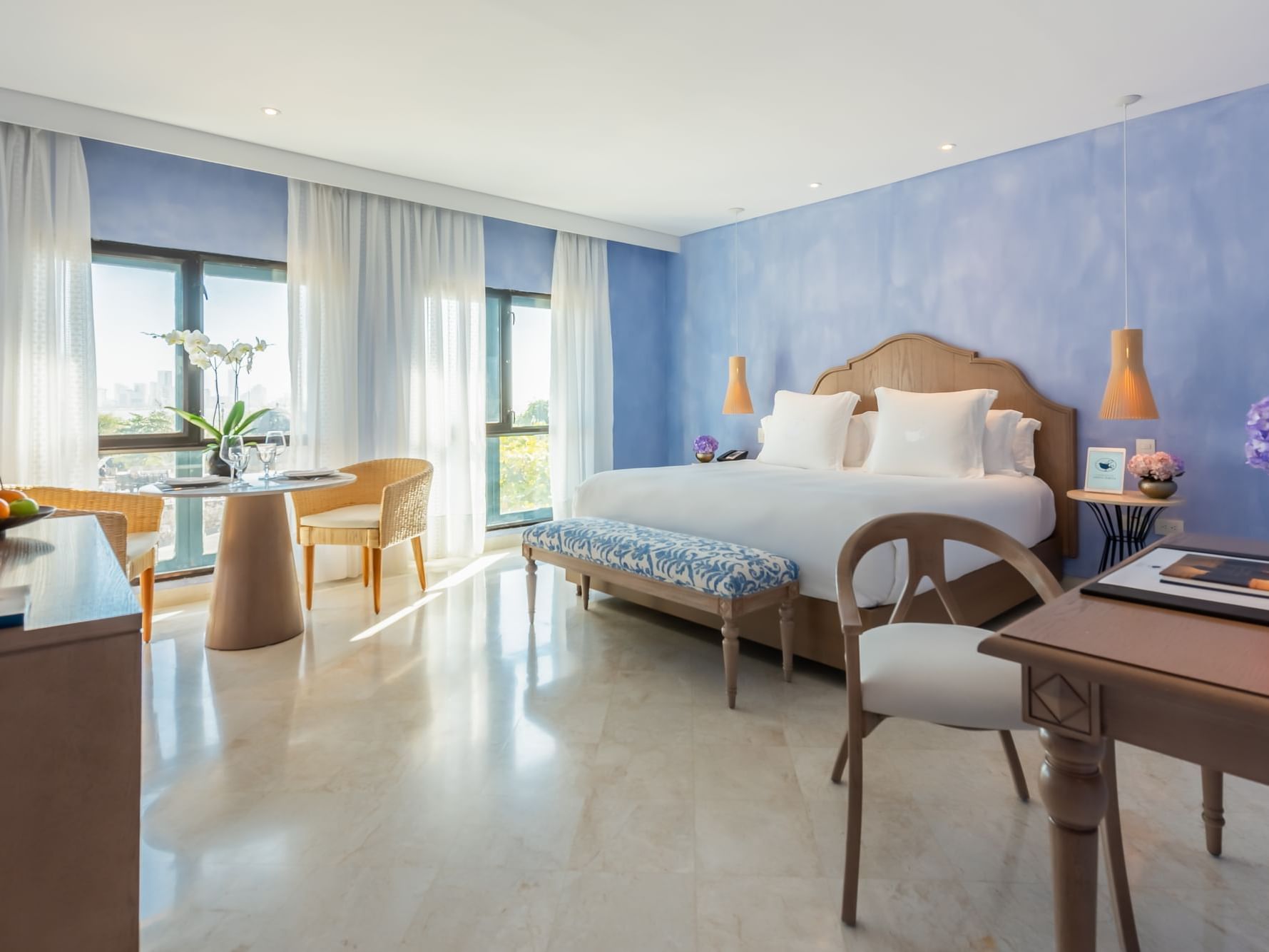 The luxurious Premier Deluxe bedroom with city view at the Charleston Hotel Santa Teresa in Cartagena.