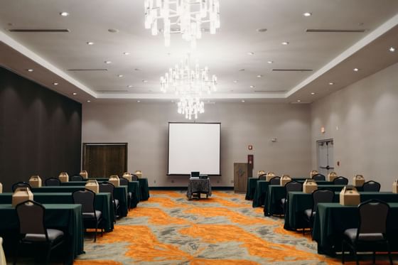 Classroom-style arrangements in Araiza Hall at Araiza San Luis