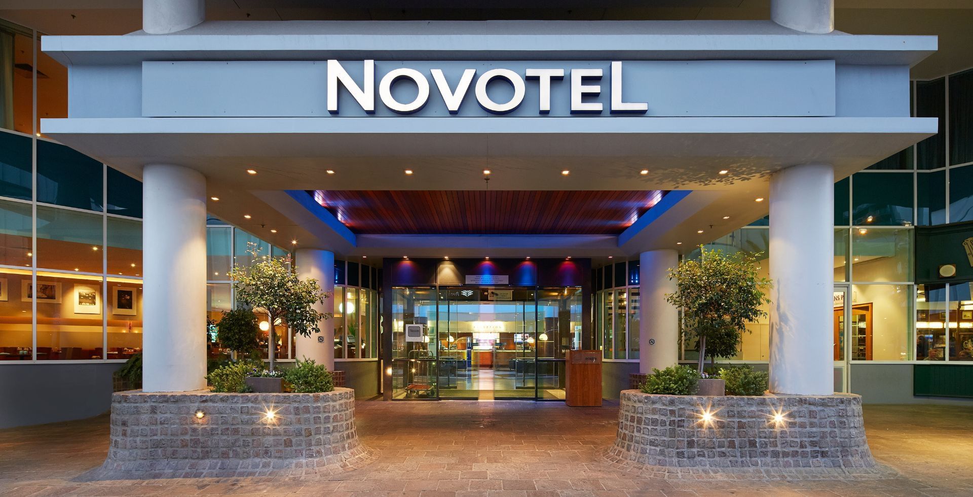 Novotel Perth Langley Facade Entrance