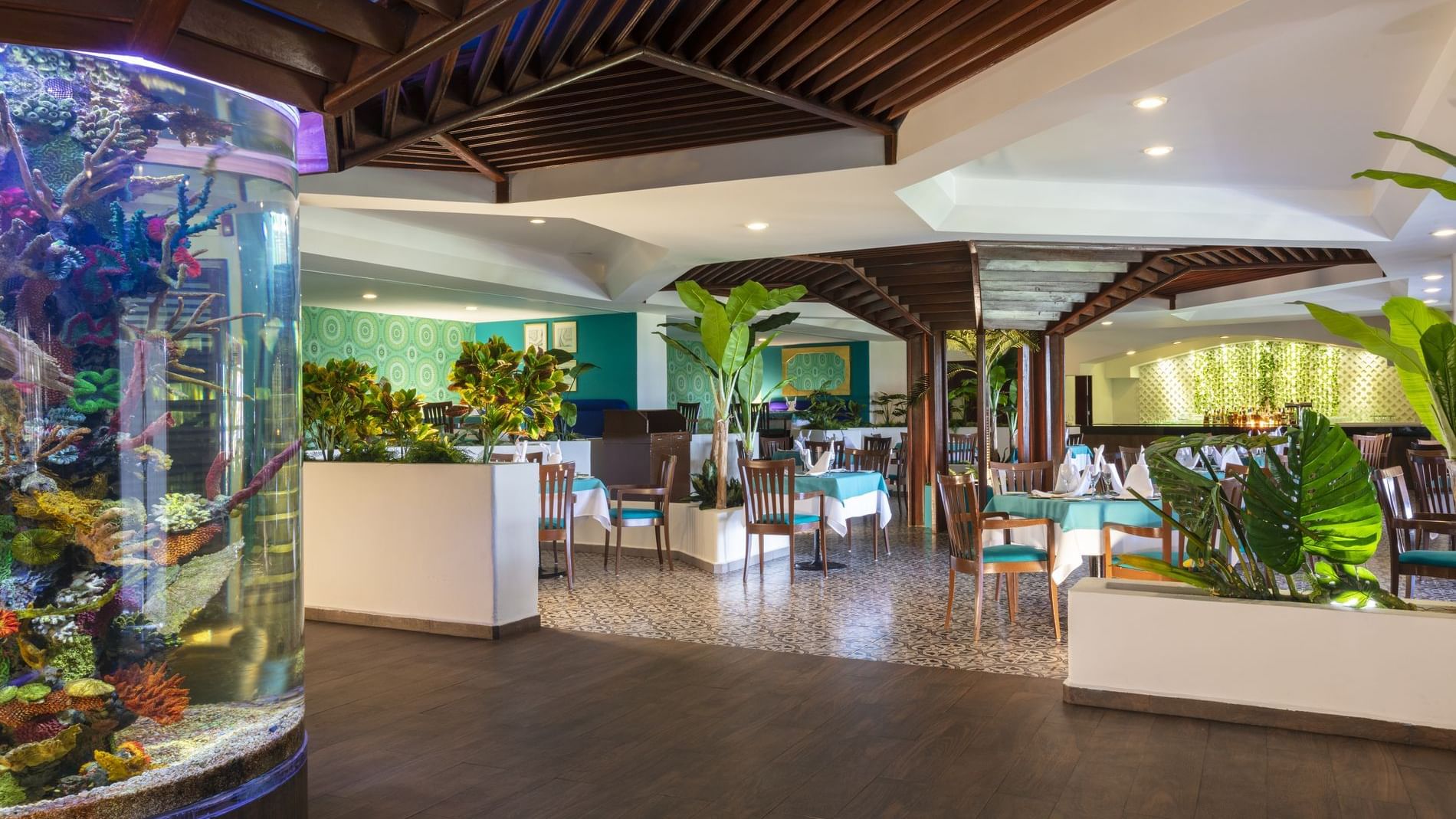 Fisherman's Crown Paradise Club Cancun