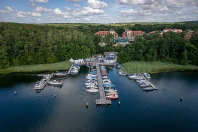 Picturesque marina and water activities in Precise Resort Bad Saarow