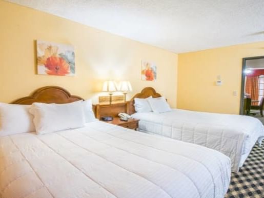 Interior of Abilene ADA Suite Bedroom at MCM Eleganté Suites