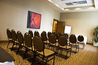 Rows of chairs in the oak tree theater