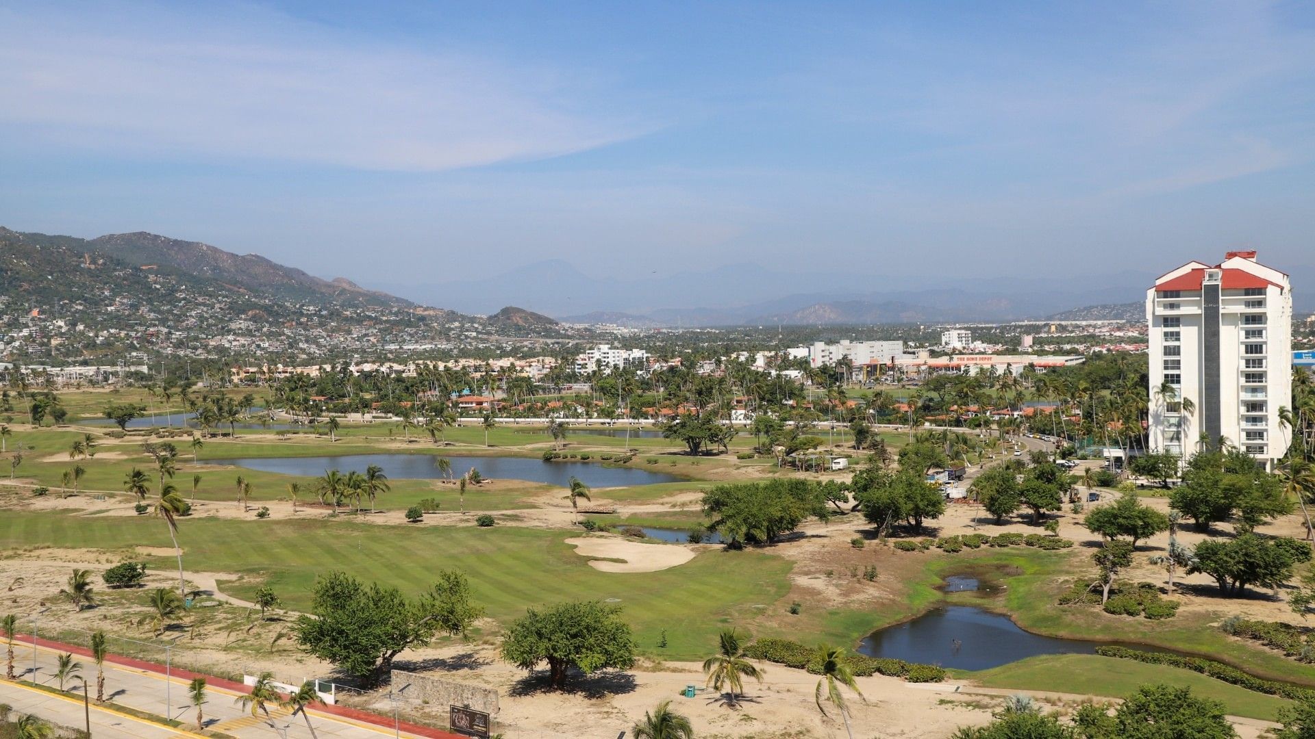 Penthouse Golf View King