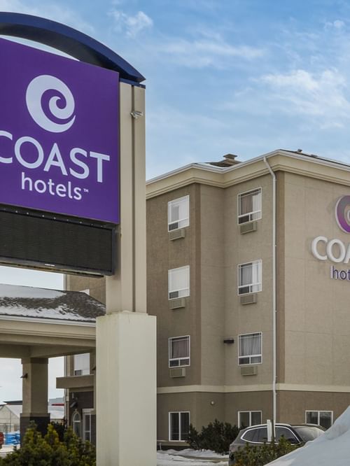Coast Weyburn Hotel Exterior