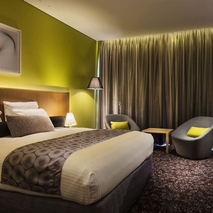 Standard King Room at Mercure Sydney Liverpool 