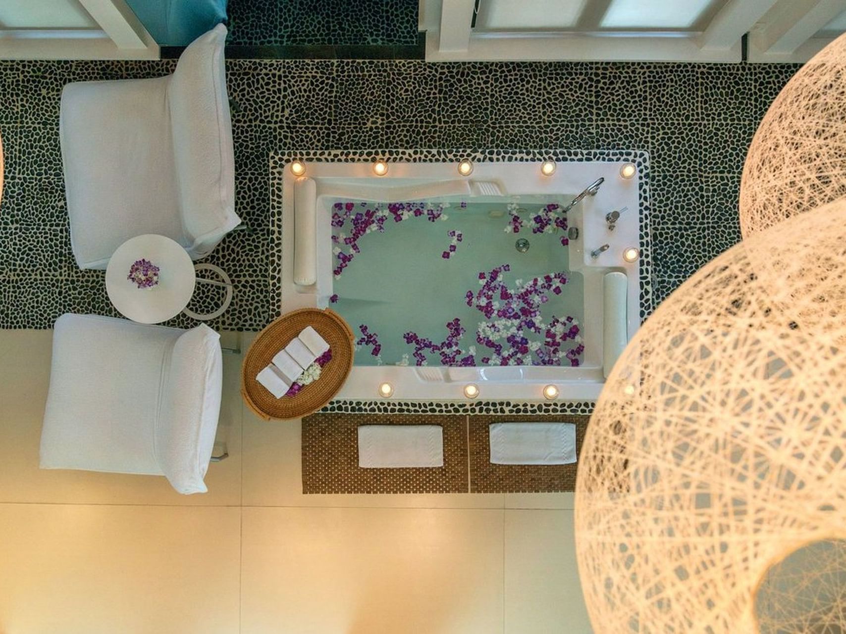 Aerial view of a Jacuzzi with lounges at Hotel Charleston