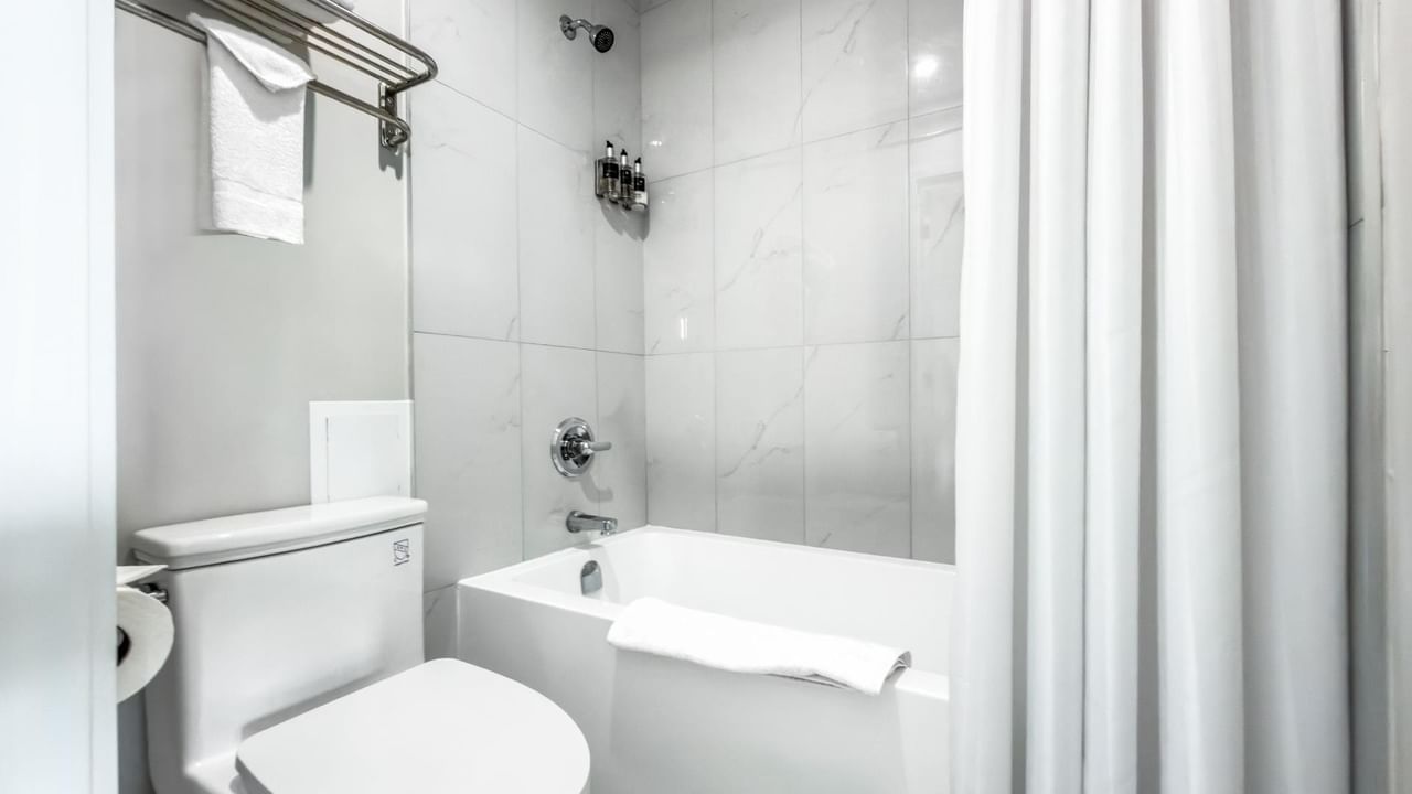 common bathroom at Coast Red Deer Hotel