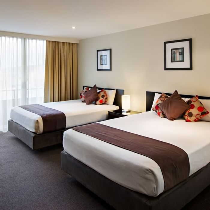 Standard_Queen_room_-_cropped_2