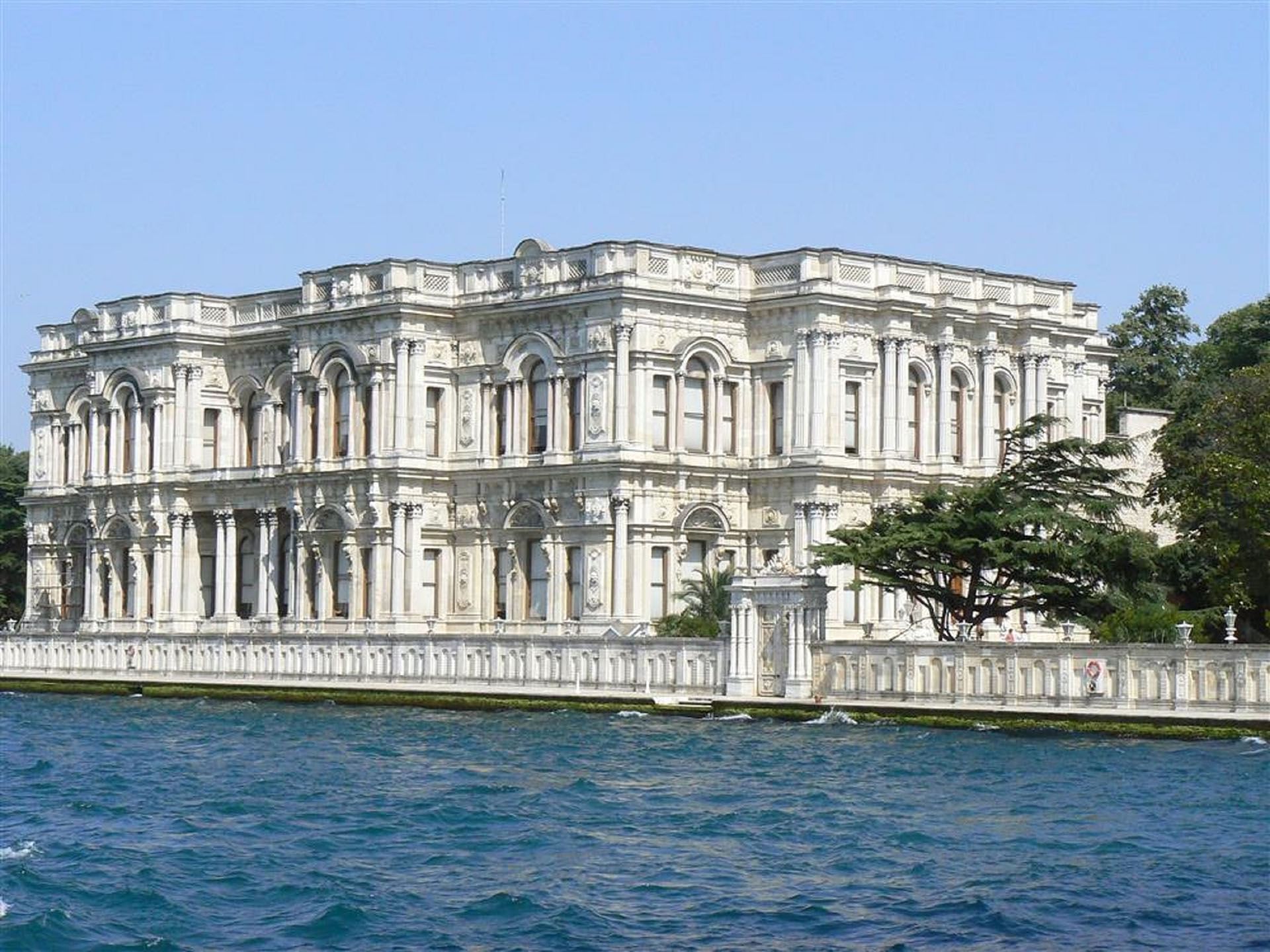  Beylerbeyi Palace