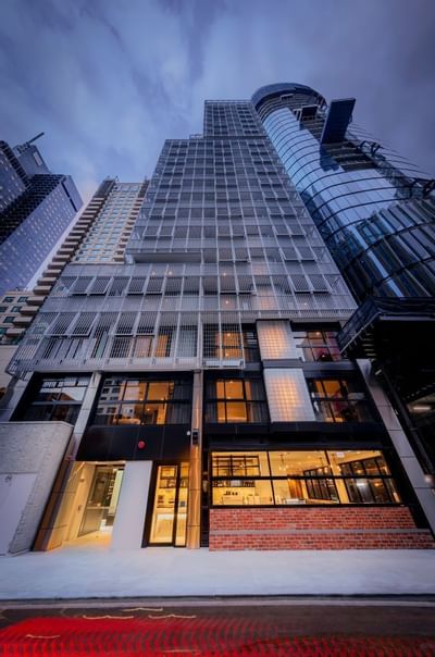 Exterior of the Brady Hotel Central Melbourne by the street