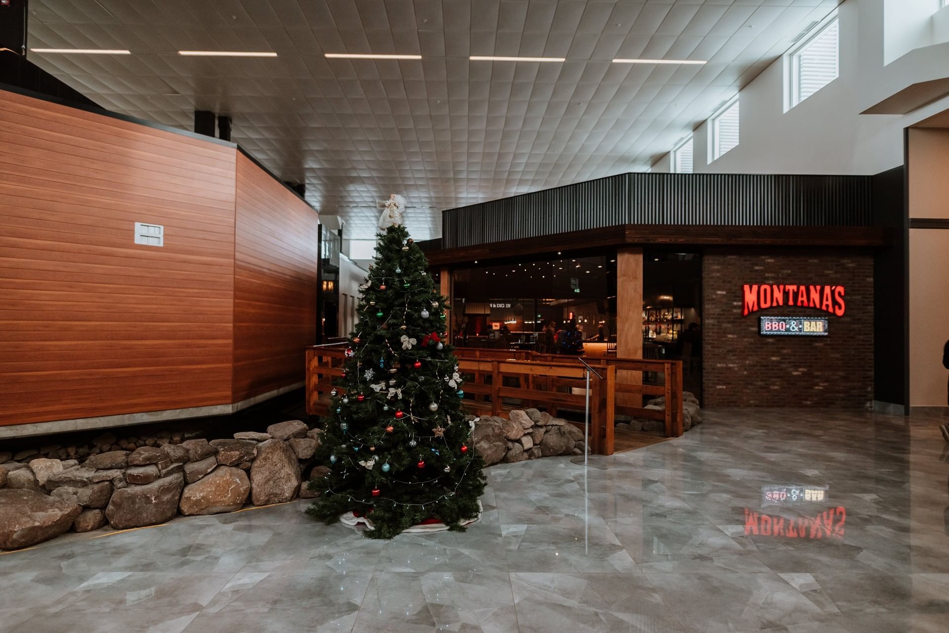 Atrium Facing Montanas with Christmas Tree