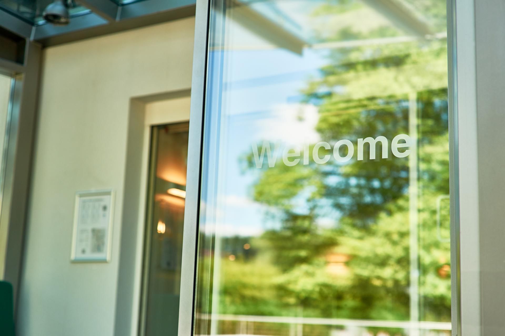 Haupteingang zum Apart-Hotel Zurich Airport