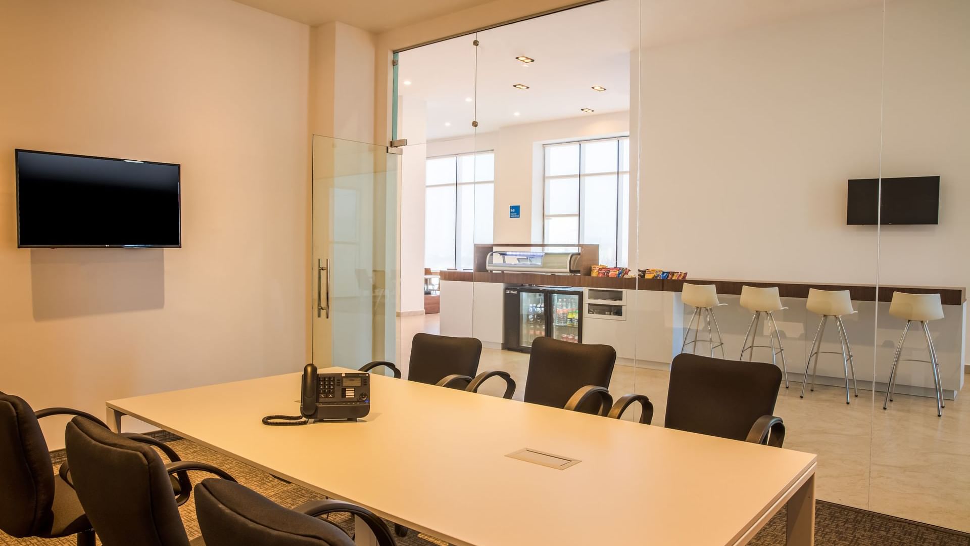 Interior of the meeting area at One Chihuahua Fashion Mall