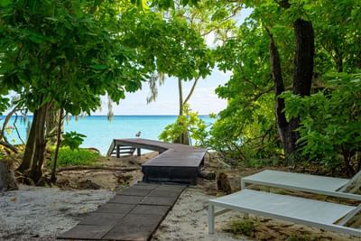 Deck from the Beach House to the sea at Heron Island Resort