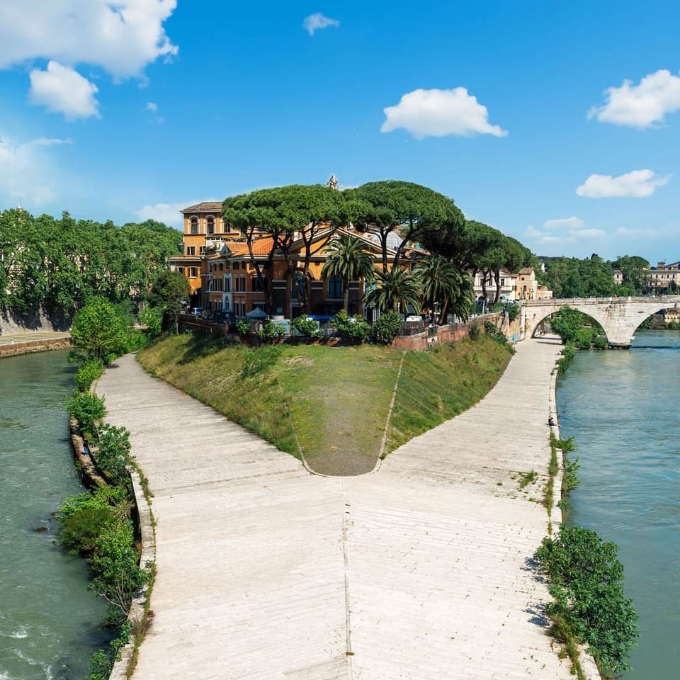 Landscape view of Tiber Island on a sunny day near The Independent