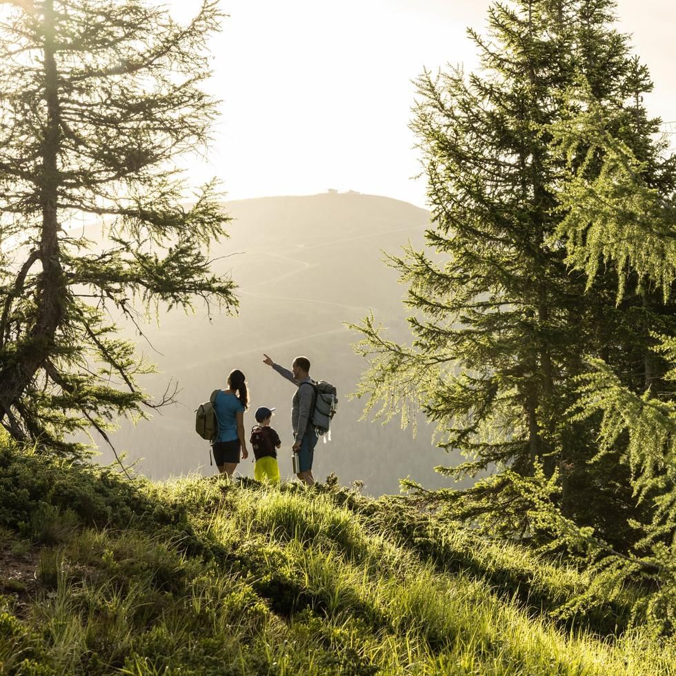 Falkensteiner Club Funimation Katschberg Aktivitäten Sommer Berg Familie Wandern