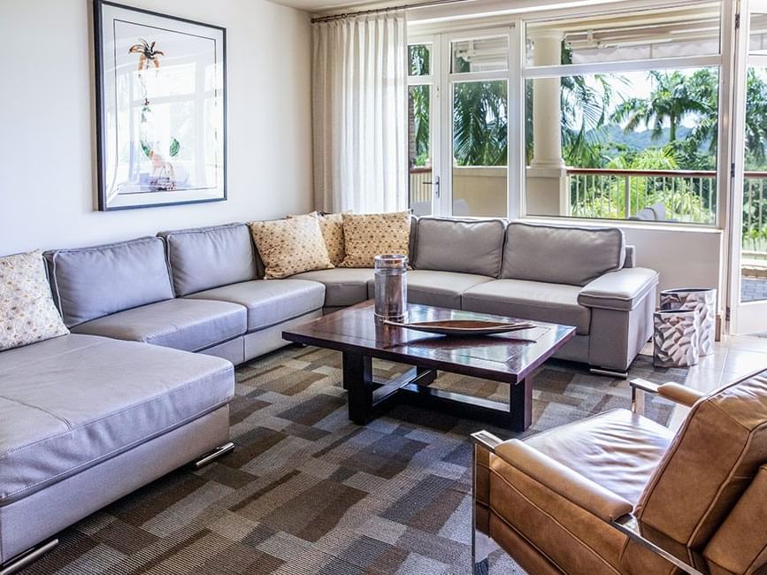 Deluxe Living Room - Plantation Resort Residences