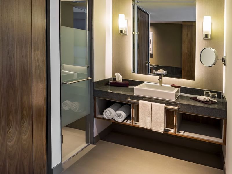 Bathroom in Junior suite 1 king at FA Hotels & Resorts