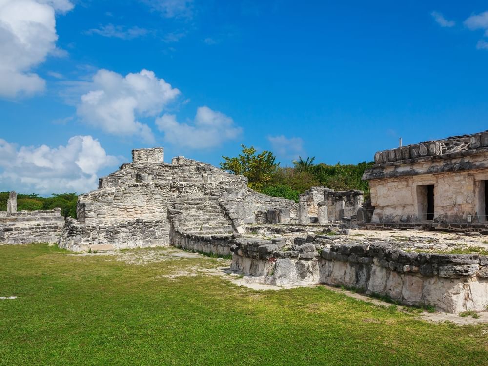 Ruins El Rey near Fiesta Americana Cancún Villas